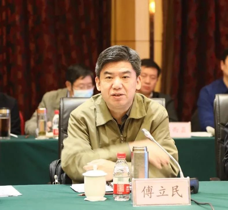 湖北省国资委党委书记,主任 傅立民傅立民十分感谢北京国资系统对湖北